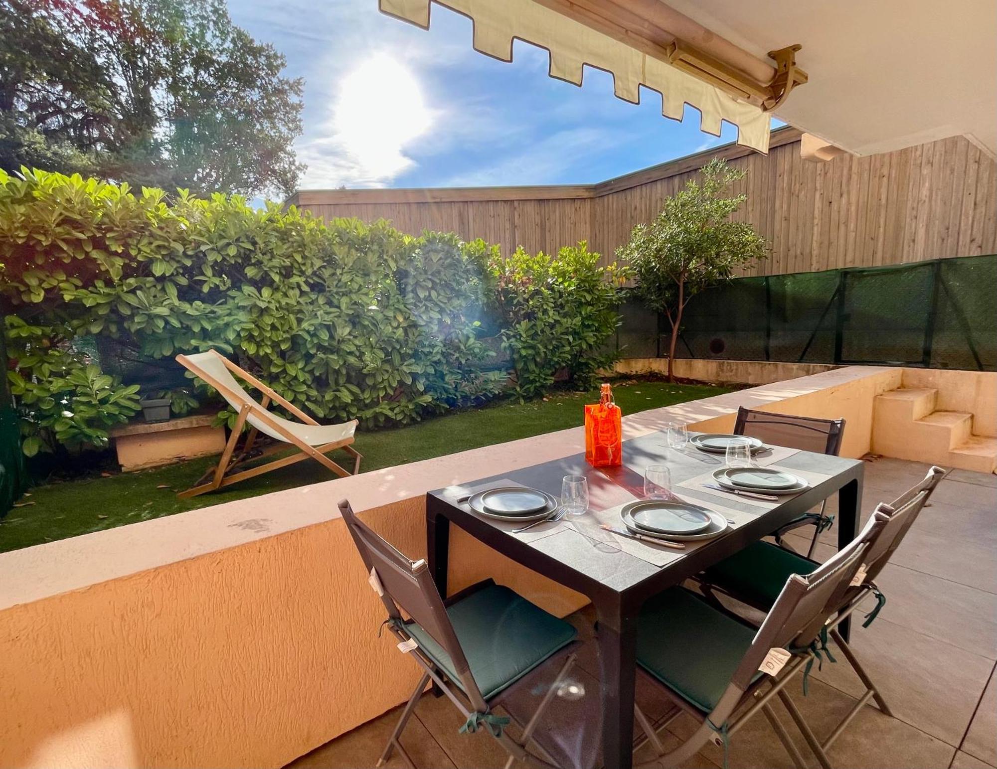 2 Pieces Avec Un Jardin Privatif Apartment Cannes